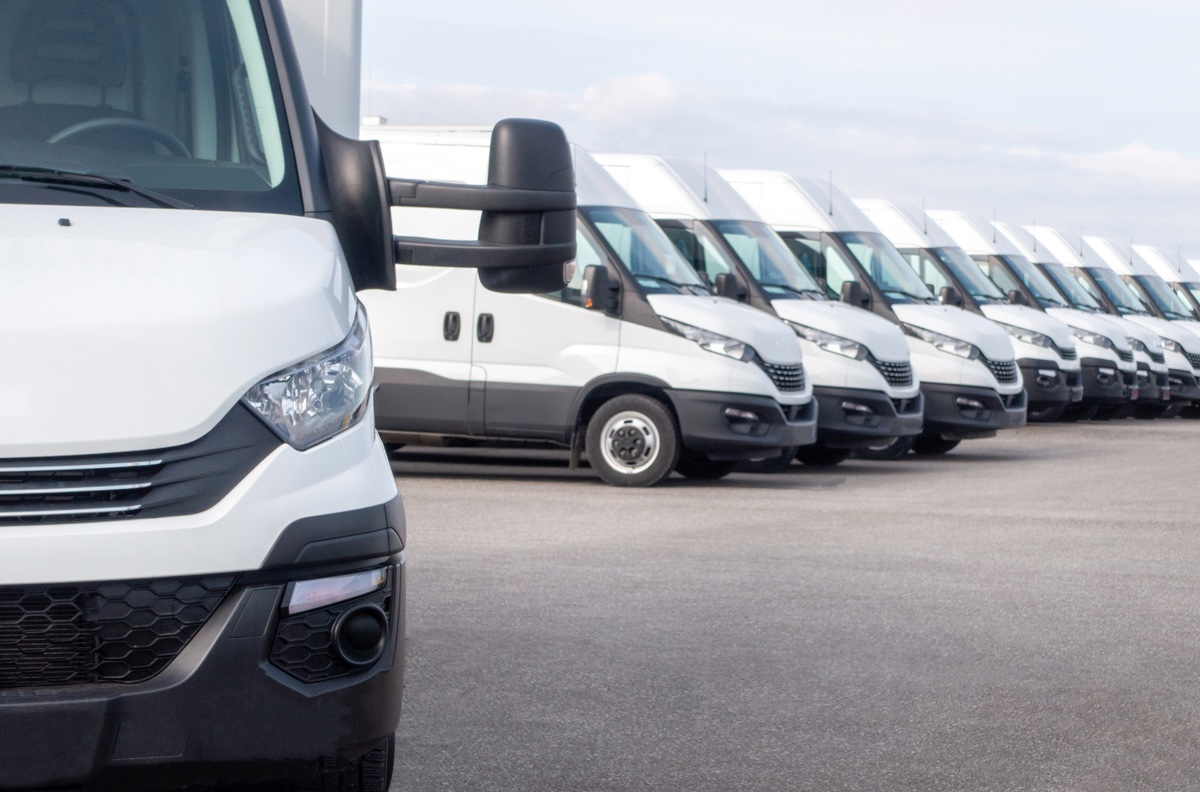 Delivery van fleet management istock 1336038156